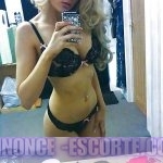 Escorte blonde 22 ans a Auxerre pour homme qui aime belle lingerie