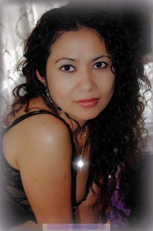 Vidya magnifique fille de joie asiatique à Evry